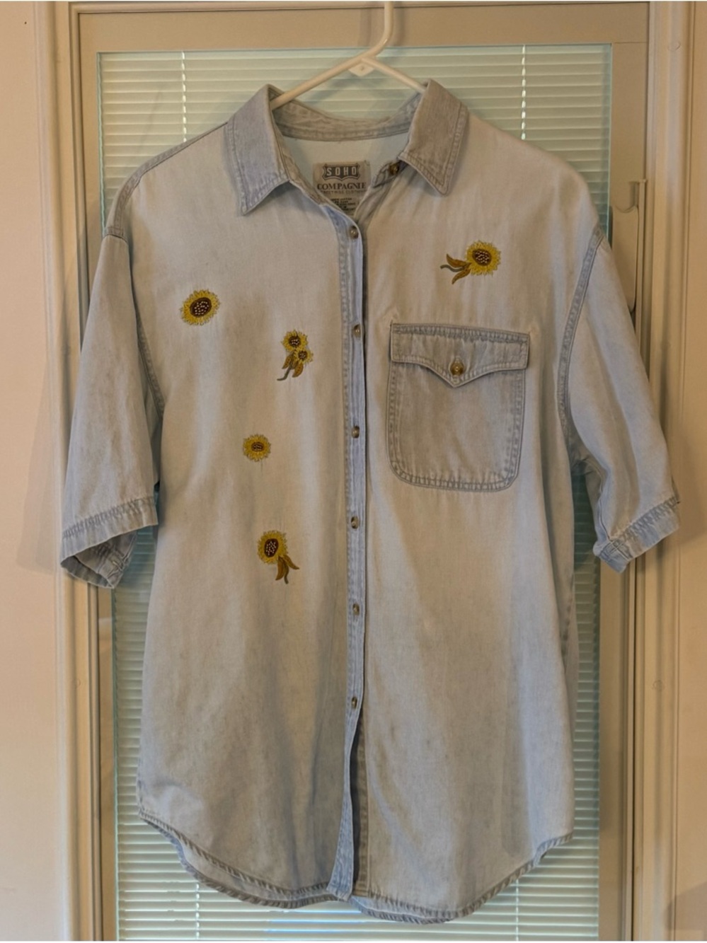 Vintage Soho Compagnie Light Denim Shirt Embroidered Sunflowers Medium